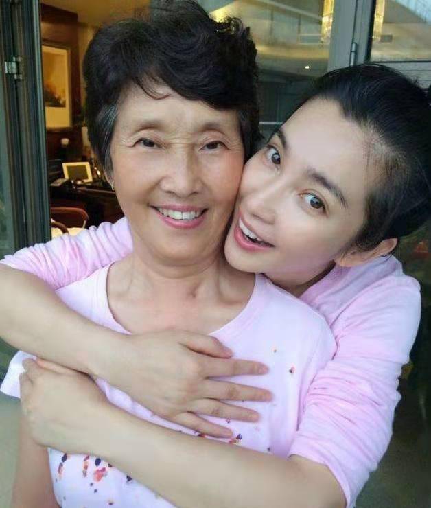 48岁至今未婚的李冰冰坦言:我累了,我不打算当女神了_李雪_时候_妹妹