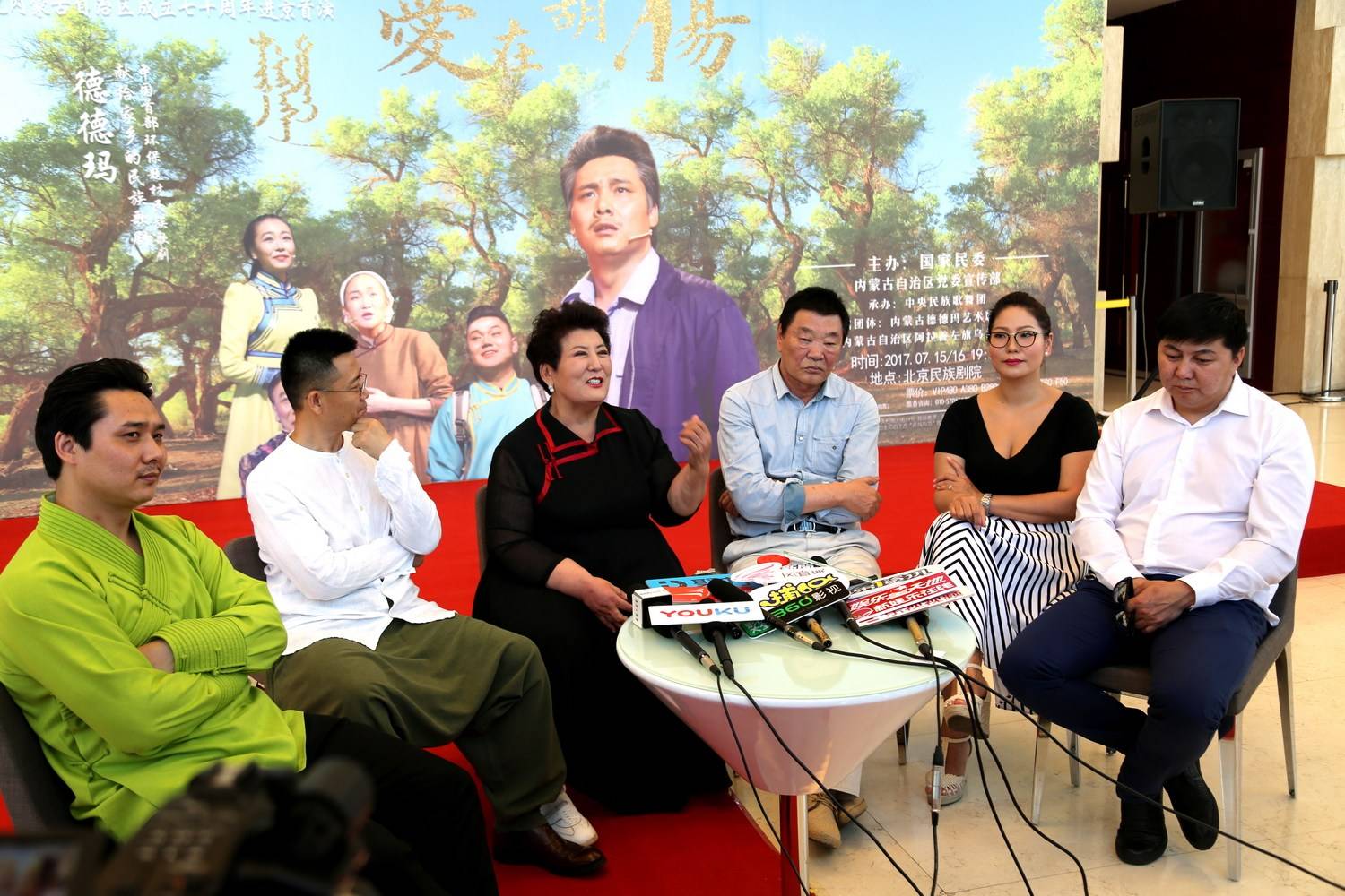 歌唱家德德玛:离婚又再婚,51岁偏瘫,再婚丈夫帮我创造生命奇迹_内蒙古