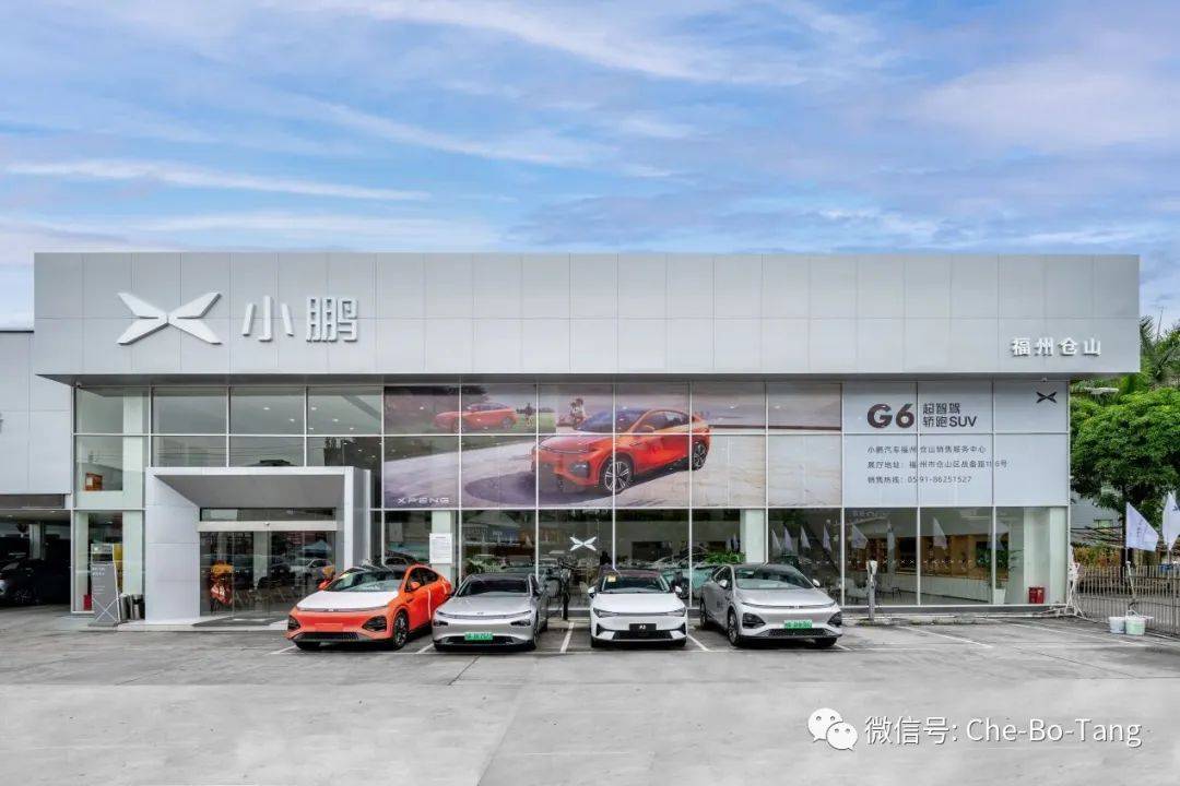 英菲尼迪4S店：城市中的豪华体验