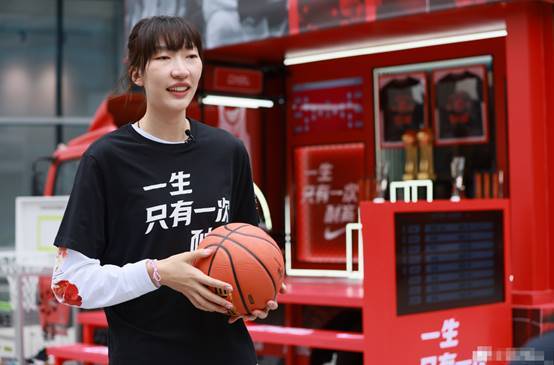 亚洲第一中锋韩旭即将回国,美记说出真实原因_篮球_中国女篮_比赛