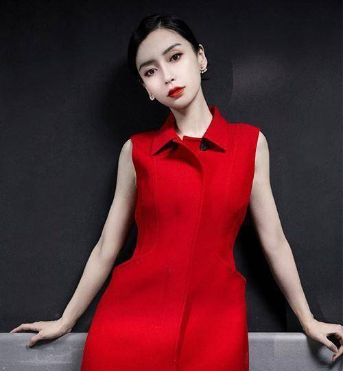 不同风格的红色礼服穿在杨颖的身上,都绽放出了别样的韵味,真美_光彩