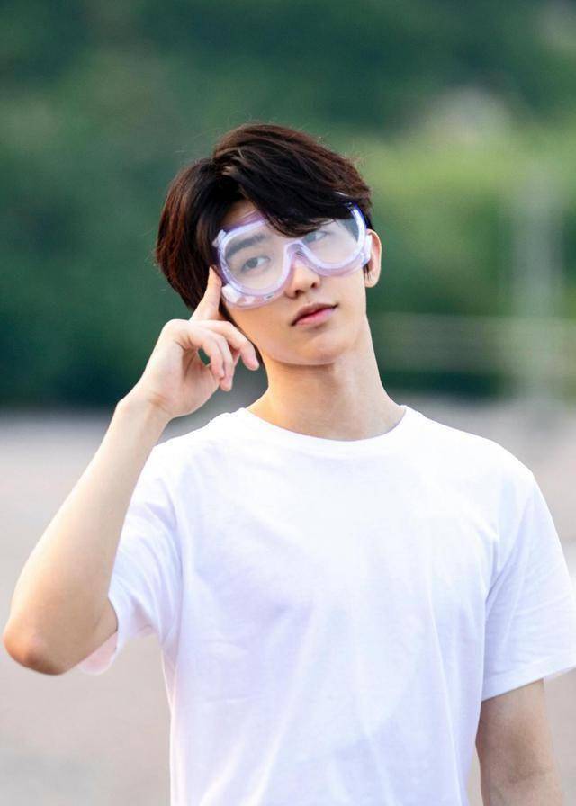 蔡徐坤宋雨琦加盟跑男,被赞cp感强,能否成为下一对陆地夫妇_顶流_郑恺