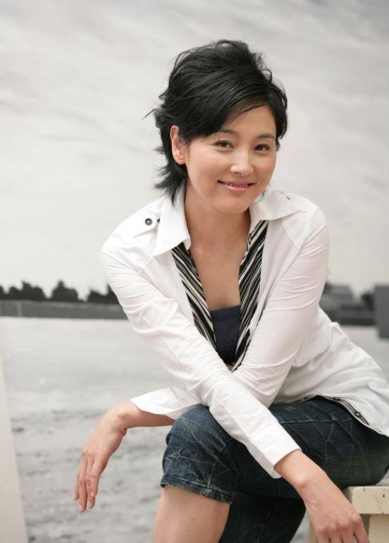 当年张妍去试镜的时候,导演摇头:你胖到什么地步,采访节目中最美的