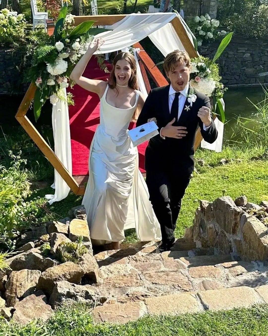 超模芭芭拉·帕尔文在匈牙利正式结婚