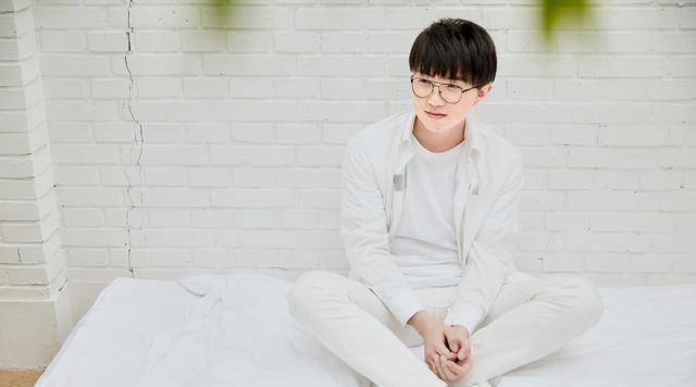 隔壁老潘奇袭黄霄云,想为毛不易扳回一城,结果被对手实力碾压_舞台