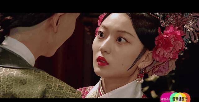 穿黑色超短裙,露大长腿的心机girl,长这个样就被瞬间原谅_孙千_雏菊