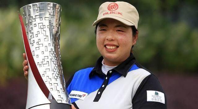 冯珊珊的2017:登顶世界第一,填补中国体育空白_高尔夫_大满贯_赛场