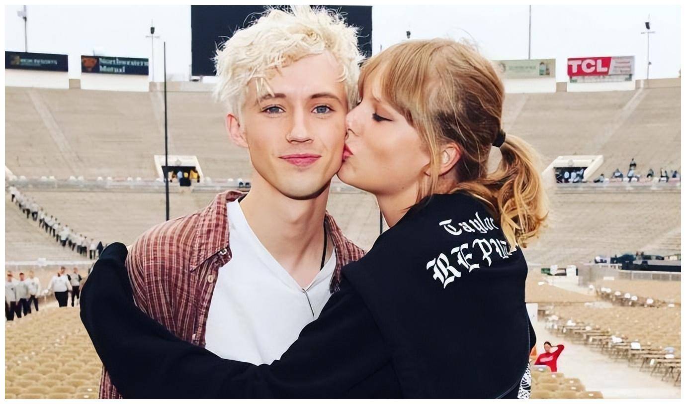 澳洲男歌手戳爷回归,却迎来大波粉丝劝退,网友:还我曾经的戳爷_专辑