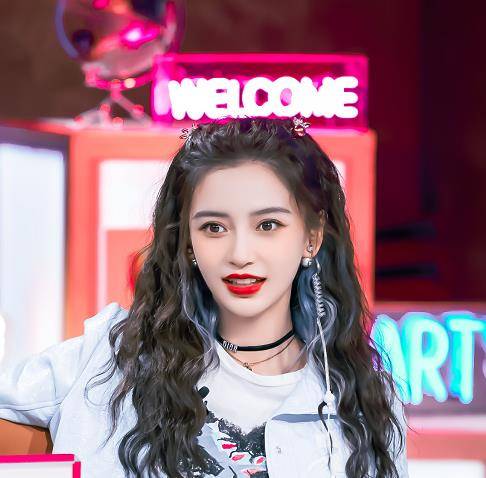 angelababy拍戏路透被曝光,无美颜镜头下沧桑感十足,老了十岁_网友