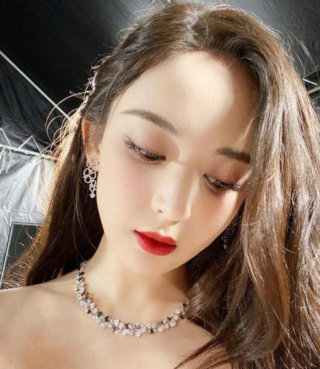 非说古力娜扎是网红脸的话也是顶配版网红脸了吧_五官_高度_美颜