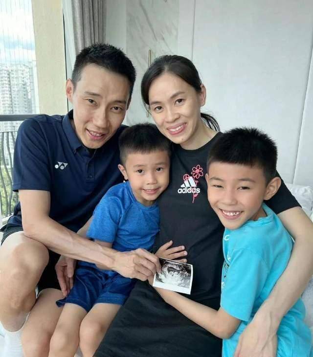 顺利升级成五口之家,打不过林丹孩子数量却完胜_黄妙珠_球迷_羽毛球