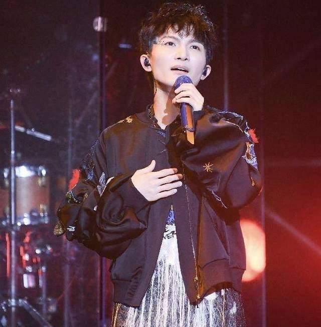 王源的明星八卦_央视明星排行榜王源_明星大侦探王源那一期