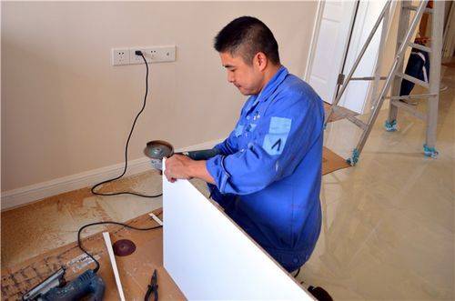 衣柜安装工招聘8000元 柜子安装工招聘_工作_时间_待遇