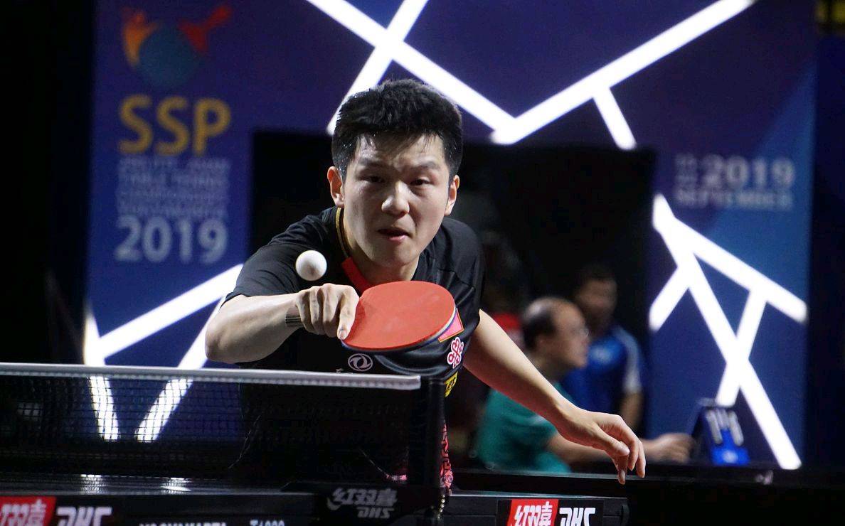 王楚钦和周启豪获胜,樊振东横扫向鹏,莫雷高德爆冷输球_比赛_正手_赛