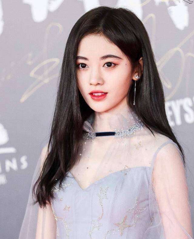 鞠婧祎《新白娘子传奇》低调将播,许仙黑化造型很帅气,小青真美_作品