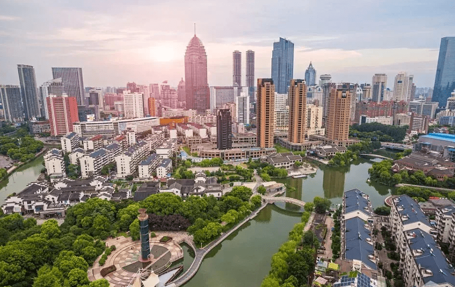 缅甸人拍摄无锡市,国外网友:无锡和缅甸县城差不多