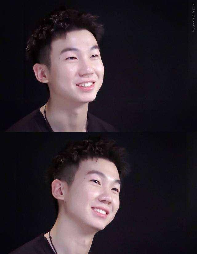 28岁快男白举纲自曝感情状况"非常幸福",透露对象是圈外人_祝福_音乐