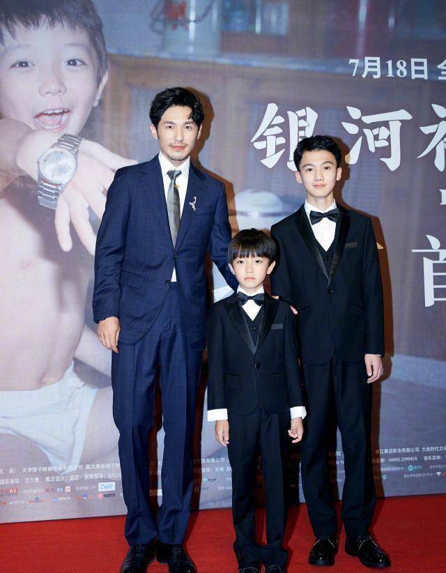 李现太调皮,不仅调侃自己还逗杨紫,现在白宇粉丝也被他回应了_韩商言