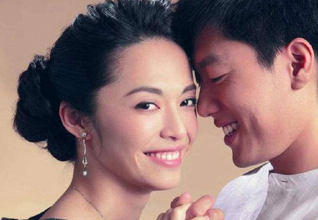 凌潇肃姚晨:校园爱情走向婚姻,没能逃过七年之痒,换来人生过客_唐一菲