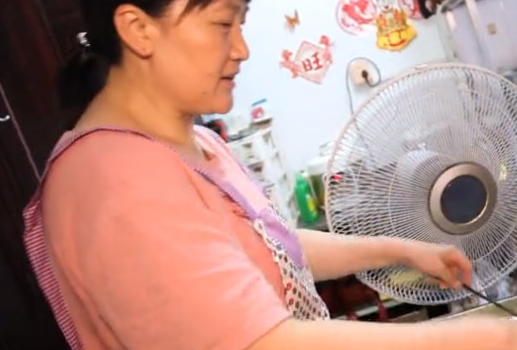 一家卖凉面的老字号,每天煮80斤面,一份5元老顾客天天上门自取_口感