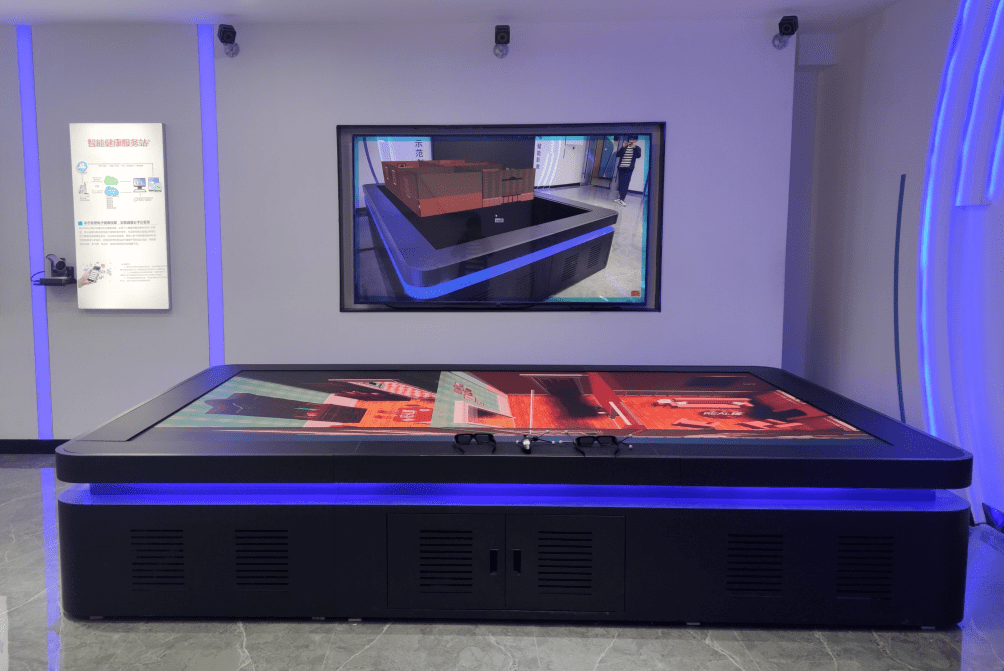 尤其在军事方面,采用全息3d显示交互技术,在led沙盘上针对专有地形,军