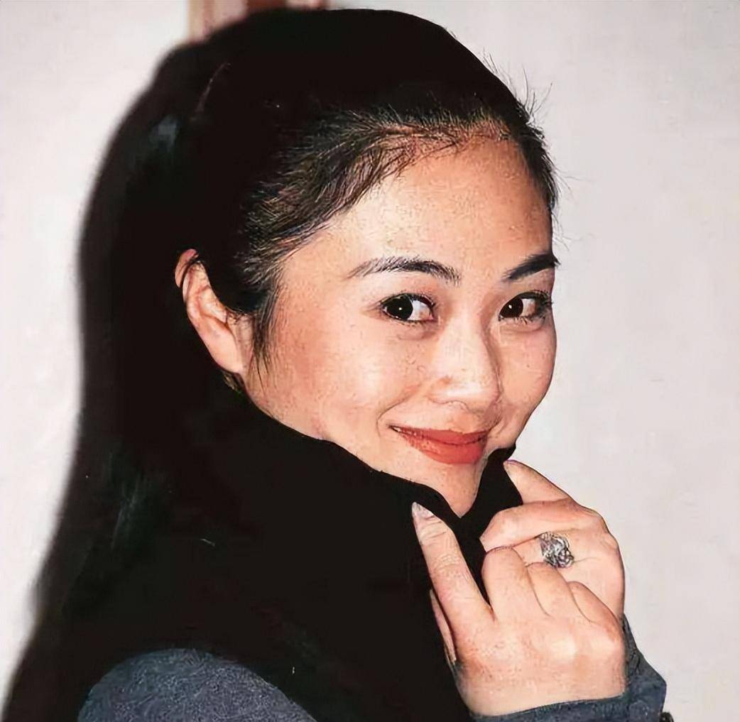 "福娃之父",一生四次婚姻,65岁风光大婚,82岁高龄喜得一子_韩美林_周