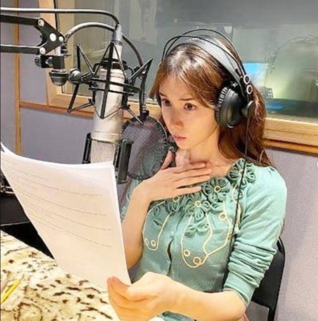 林志玲重游婚礼现场,幸福甜笑在积极备孕,曾坦言老公愿不要小孩_花园