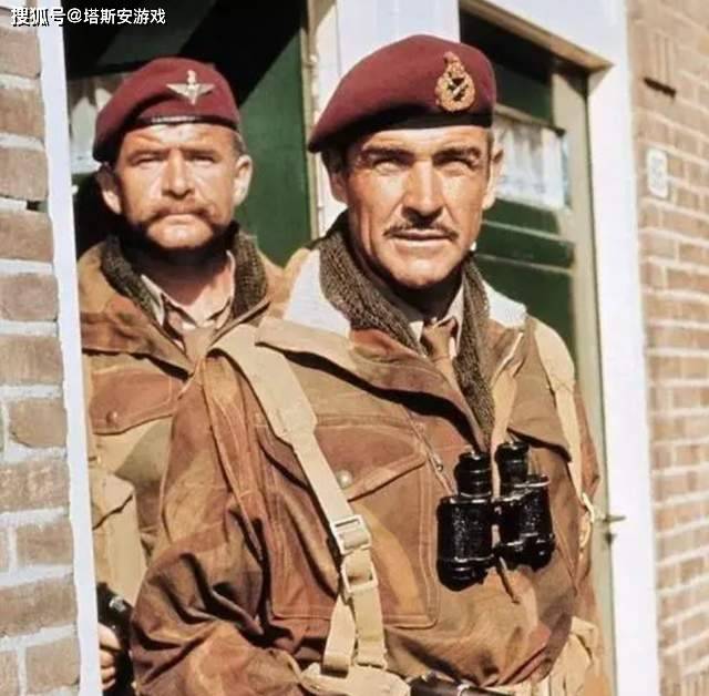 二战期间,英国军队在战斗时,军官和士兵一般都会佩戴托尼系列钢盔,但