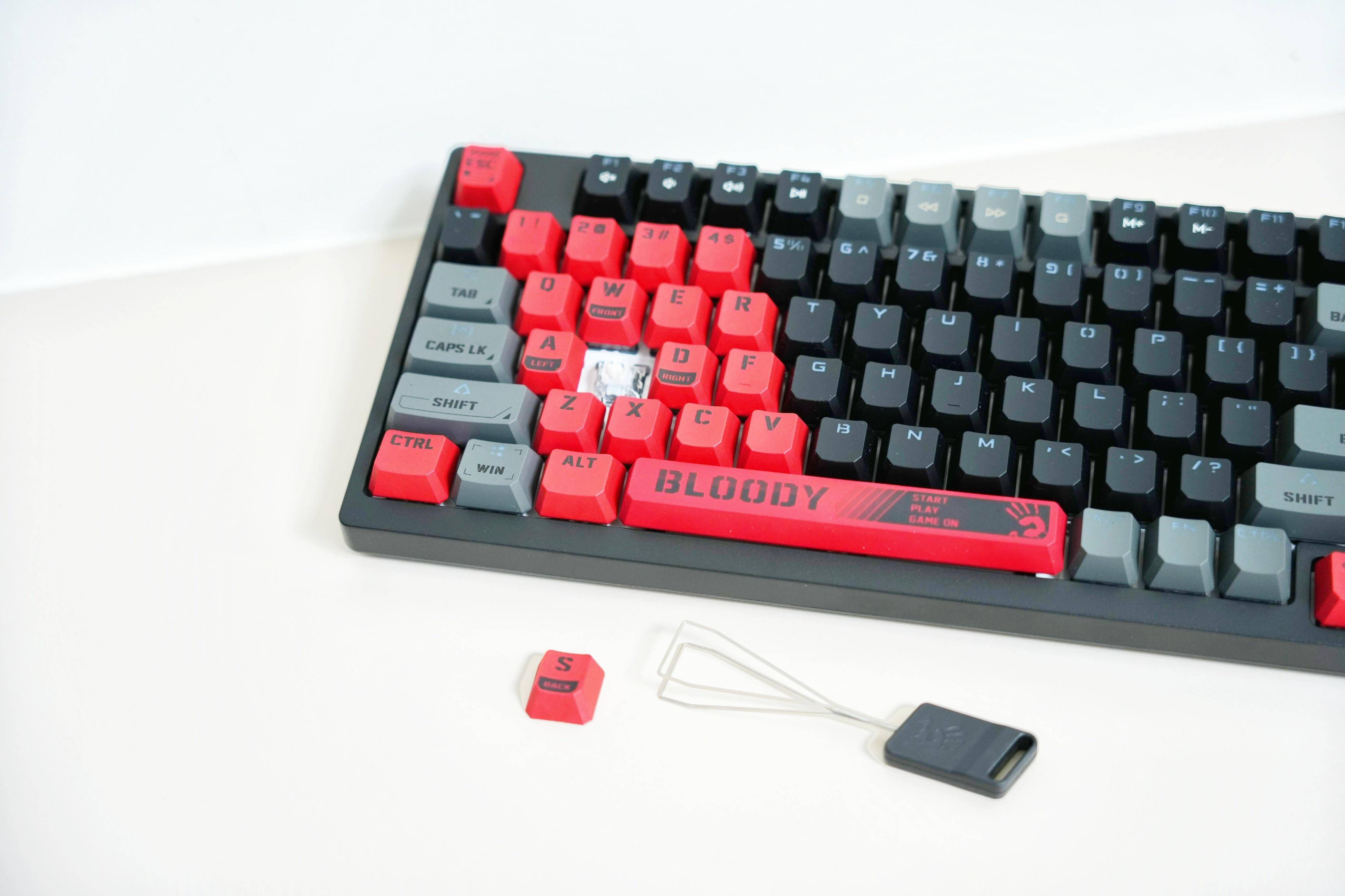 操作血手幽灵t98变速键盘,轻松应对不同游戏手速_切换_玩家_行程