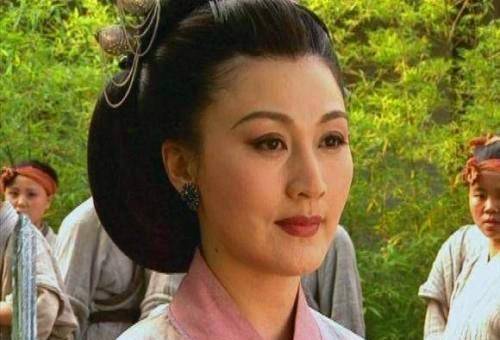 作为笑傲江湖里颇为特殊的一门剑法,虽然其威力巨大,但是却要求练剑之