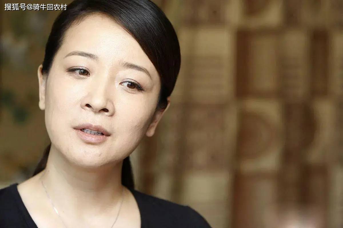 55岁依旧饥渴,多次约会小鲜肉,出轨成行堪称中年萧亚轩_陈小艺_刘惠