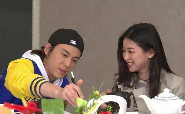 "京圈名媛"朱珠:前任个个是"人物",37岁选择嫁给普通人_李泉_事业