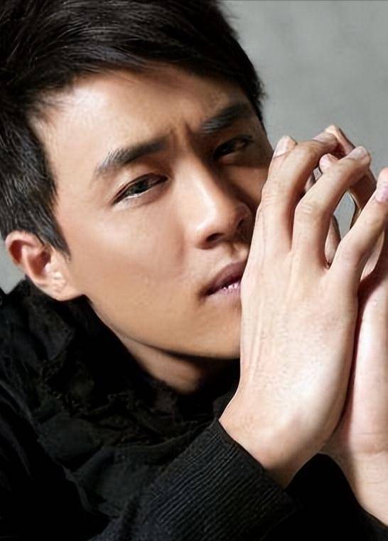 便心有不忍,他不再好好学习,对待舞蹈也不像从前那样认真,杜淳的学习