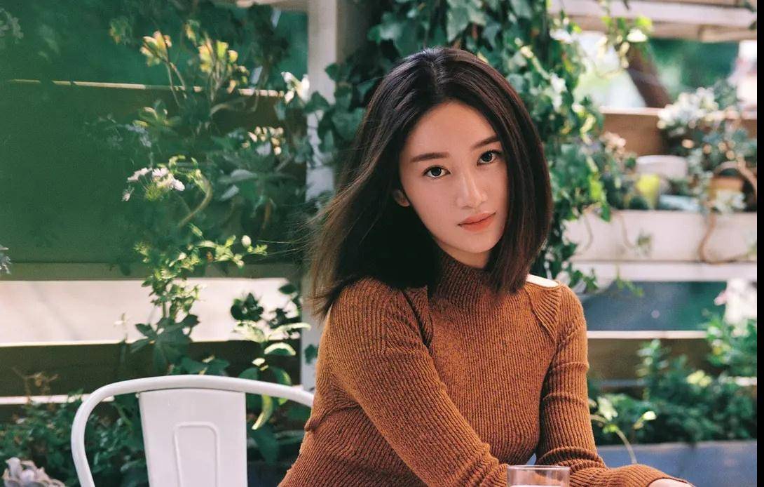 《与君初相识》郭晓婷:16岁的小可爱花楹,29岁的反派顺德仙姬_剧中