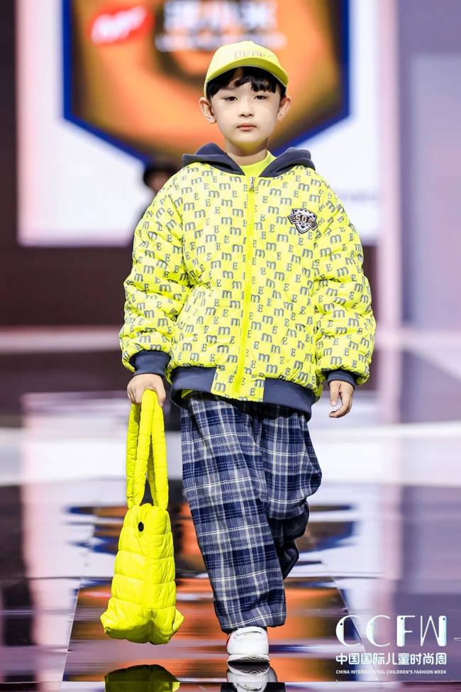 洛小米[挪威的灯塔]主题发布秀亮相第六届中国国际儿童时尚周_品牌_定