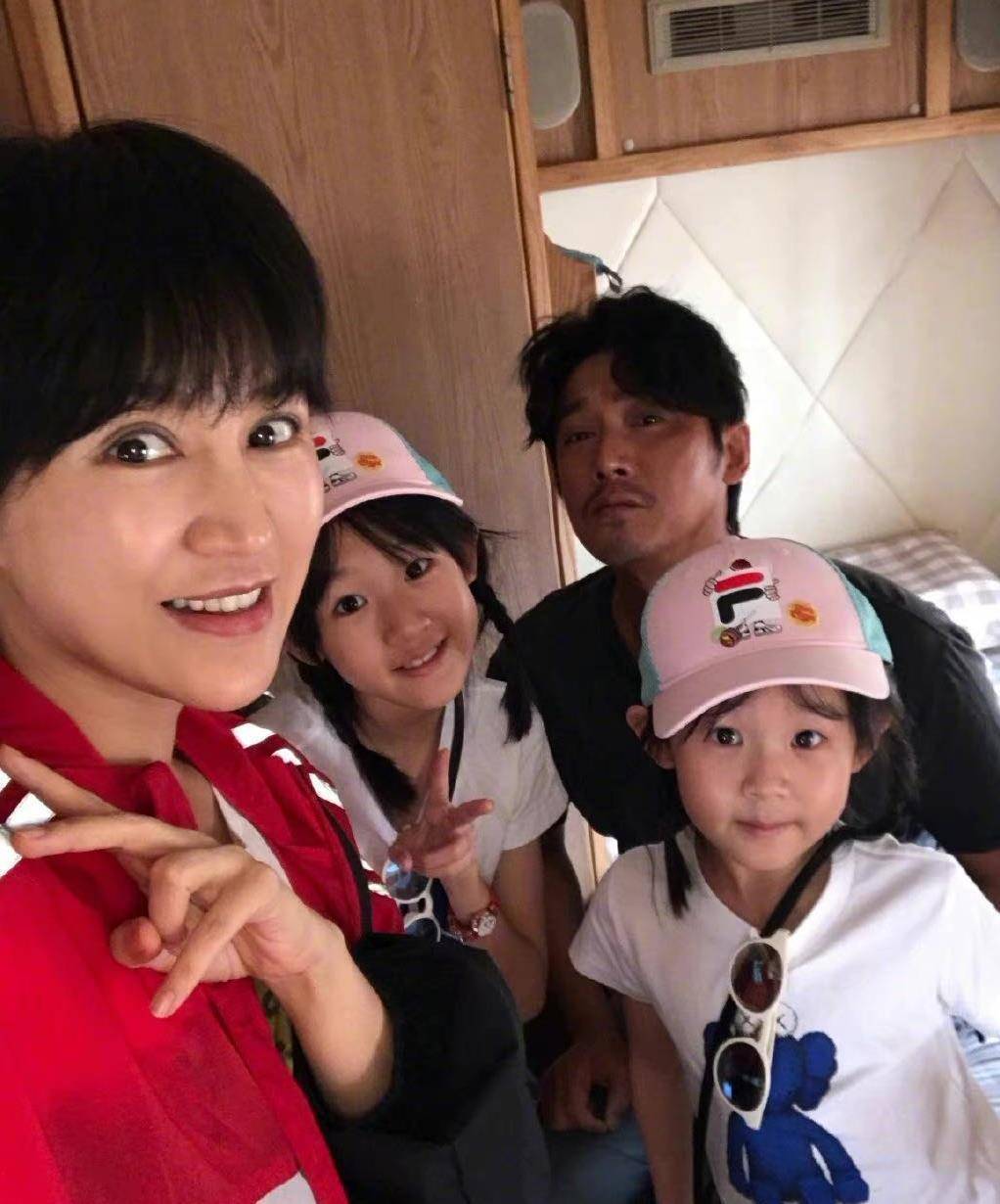 谢娜要退快本?他们这样回应击退谣言_网友_热点_张彬彬