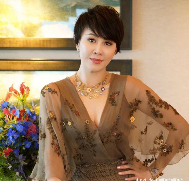 刘嘉玲回应删angelababy的微信,给对方留了情面,却也是尴尬_baby_朋友