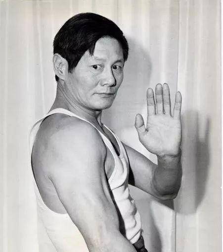 严镜海_盖里_训练