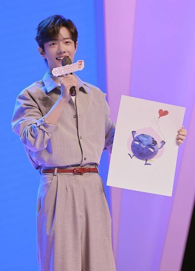 肖战被cue做表情包再度被黑,他还自曝在为新角色做准备_因为_余生