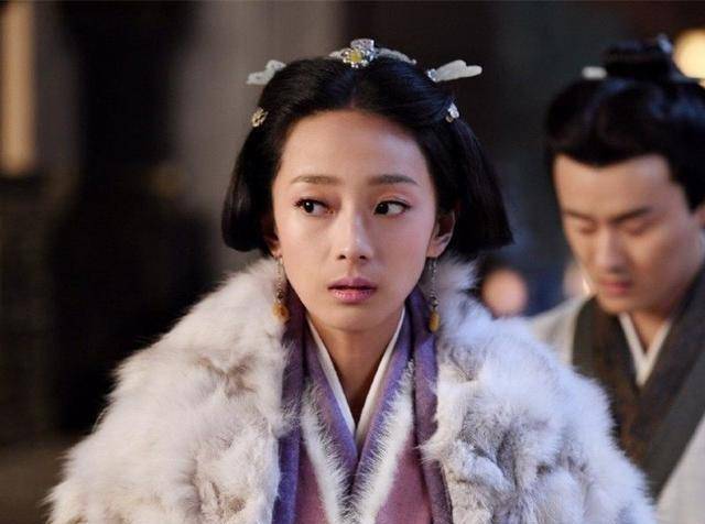 她是北电新晋小花,虽有演技却一直不红,如今终于被黄磊带火了_王艺诺