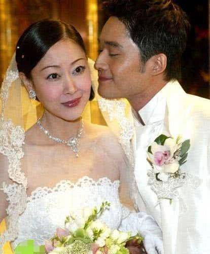 她17岁就出道了,蒋勤勤的出现让她婚姻破裂,大好星途就此止住_于佳卉