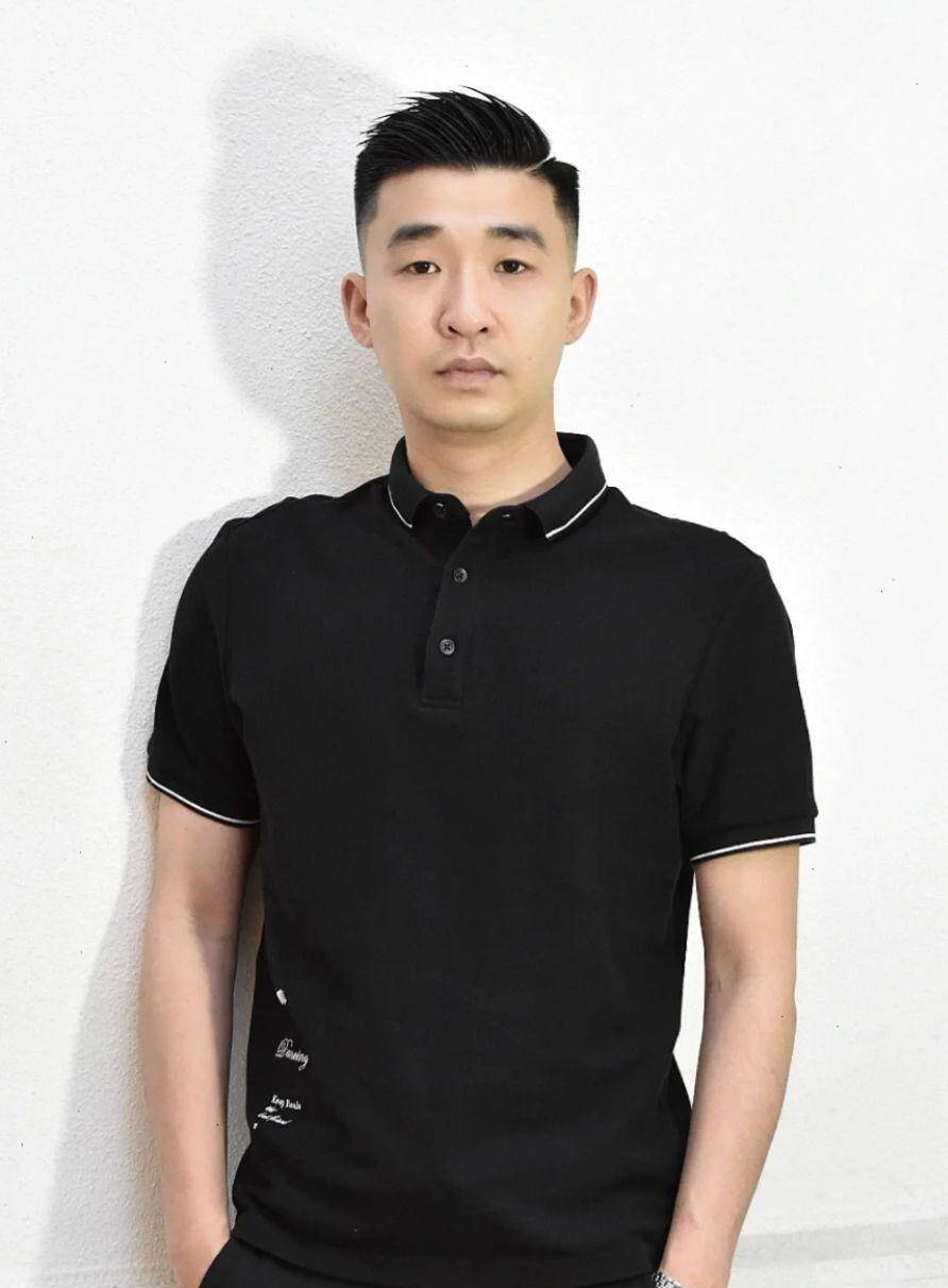 为什么许多50岁的男人,不管换什么发型,依旧油腻老气?