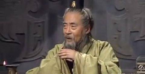 “刘备”煮酒论英雄：三国史上曹操为什么称赞刘备？