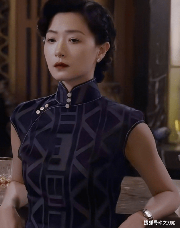 黄晓明《潜行者》一播出,好评一片,观众的评价出奇一致_万茜_蒋欣