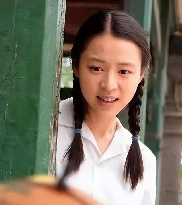 "导演杀手"张静初,被蒋雯丽扇脸,遭太太团封杀如今怎么样?