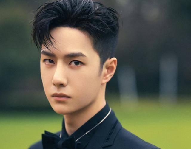 向阳而生,王一博背负压力,第一个向树大根深的nike解约!