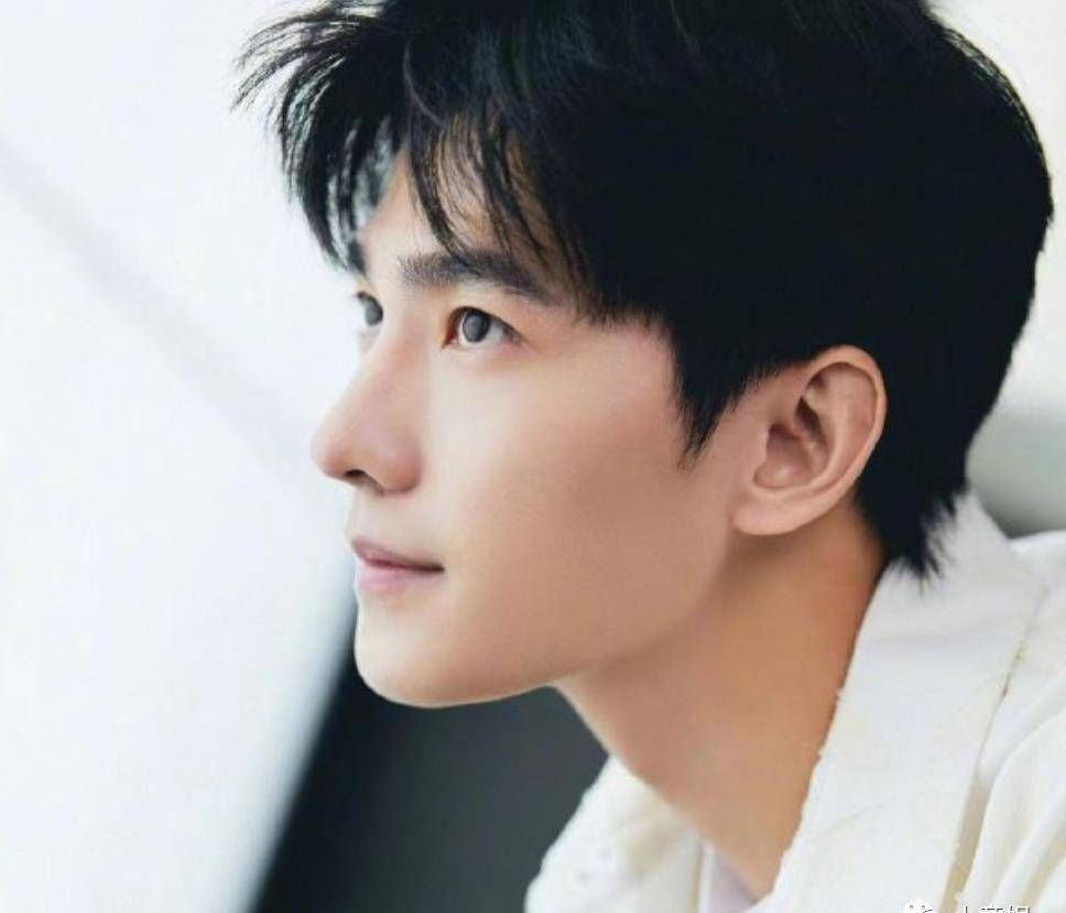 杨洋宋茜的瓜?吴谨言恋爱脑?魏大勋走红?沈月是同?_资源_流量_网友