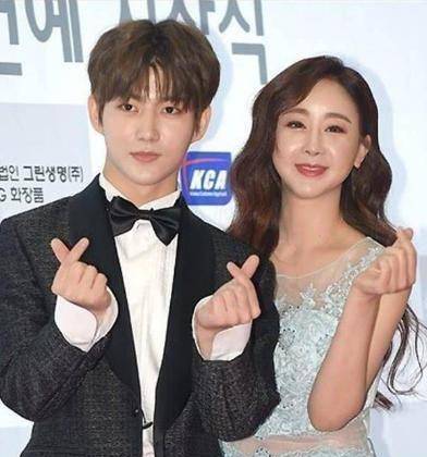 咸素媛去幼儿园接女儿放学,慧贞差点要哭,婆婆瘦身成功励志_孩子_陈华