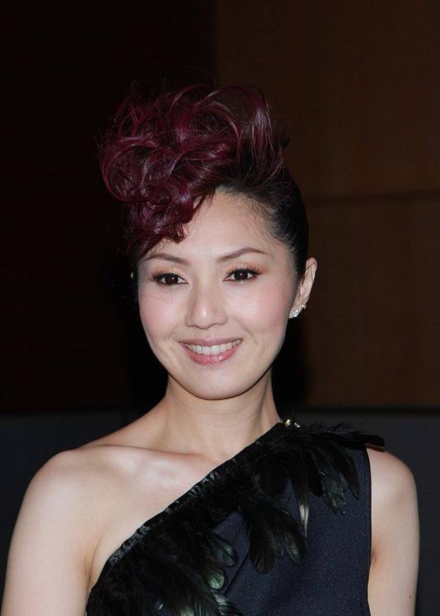 杨千嬅嫁给丁子高前曾被八抬大轿"迎娶",只为了2000万_紫色_专辑