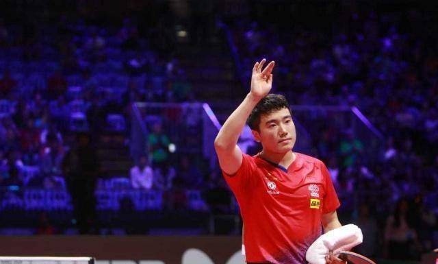 许昕樊振东先后出局,波尔退赛,张本止步八强,马龙三连冠来了!